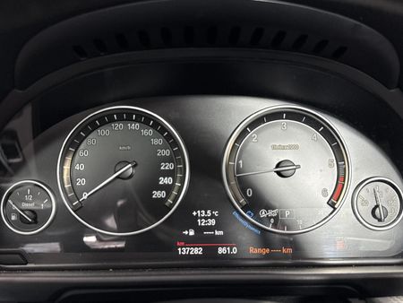 2014-BMW-5-Series-530d-M-Sport-Auto_2