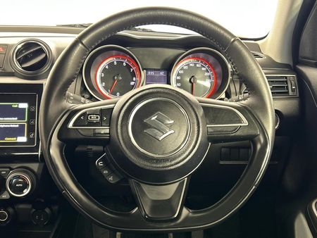 2024-Suzuki-Swift-12-GLX-Auto_12