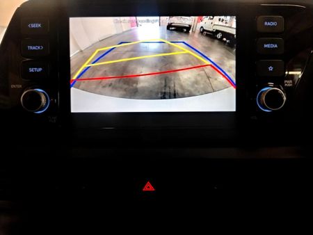 2021-Hyundai-i20-12-Motion_17
