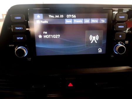 2021-Hyundai-i20-12-Motion_19