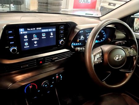 2021-Hyundai-i20-12-Motion_26