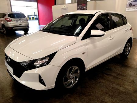 2021-Hyundai-i20-12-Motion_2