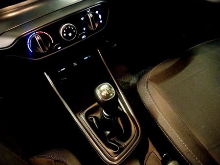 2021-Hyundai-i20-12-Motion_29