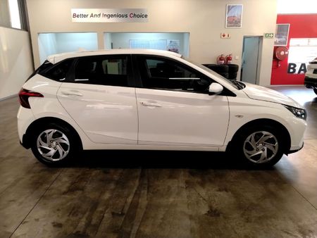2021-Hyundai-i20-12-Motion_3