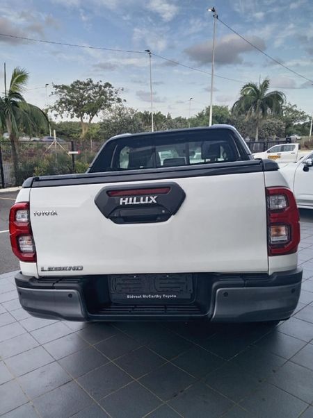2026-Toyota-Hilux-28-GD-6-RB-Legend-RS-Auto-Double-Cab-mHev_5