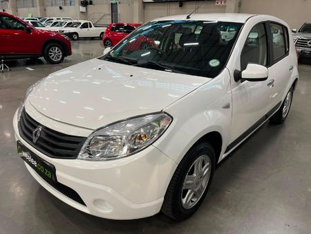 2012-Renault-Sandero-16-Dynamique_6