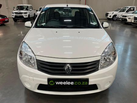 2012-Renault-Sandero-16-Dynamique_7