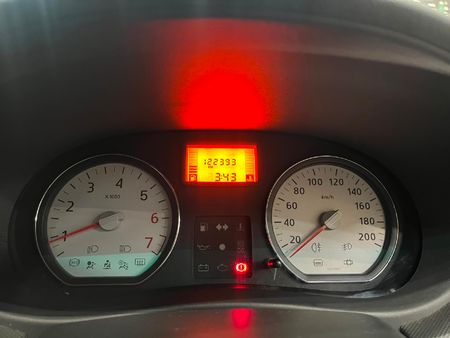 2014-Renault-Sandero-16-Stepway_10