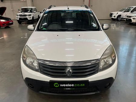 2014-Renault-Sandero-16-Stepway_7