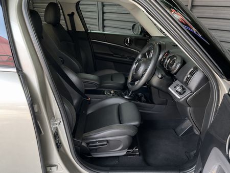 2019-MINI-Countryman-Cooper-S-Auto_11