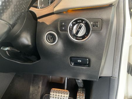 2014-Mercedes-Benz-B-Class-B-180-BE-Auto_27