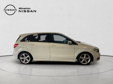 2014-Mercedes-Benz-B-Class-B-180-BE-Auto_2