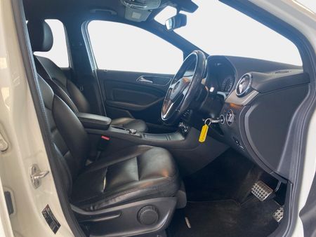 2014-Mercedes-Benz-B-Class-B-180-BE-Auto_8