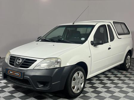2014-Nissan-NP200-15-dCi-Safety-Pack_0