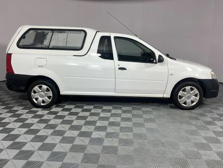 2014-Nissan-NP200-15-dCi-Safety-Pack_12