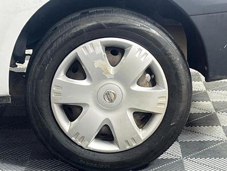 2014-Nissan-NP200-15-dCi-Safety-Pack_3