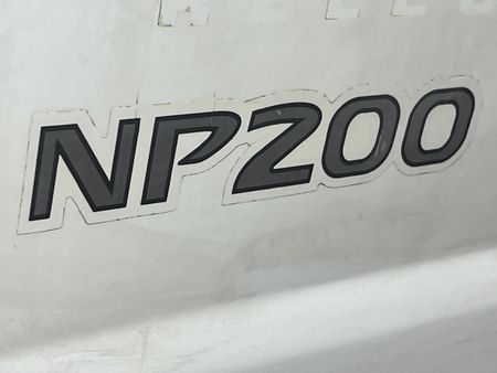 2014-Nissan-NP200-15-dCi-Safety-Pack_7