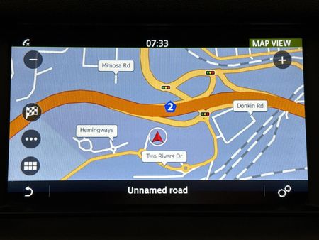2019-Land-Rover-Discovery-Sport-20i4-D-SE_11