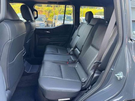 2026-Toyota-Land-Cruiser-Prado-VX-R-28GD-Auto_27