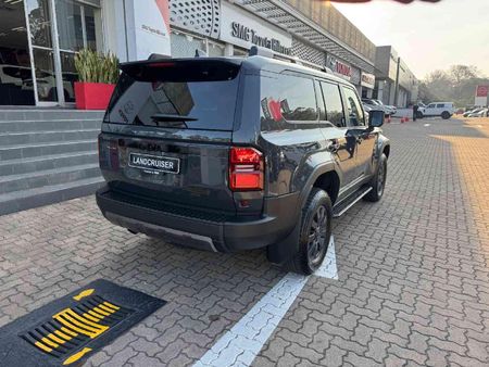2026-Toyota-Land-Cruiser-Prado-VX-R-28GD-Auto_5