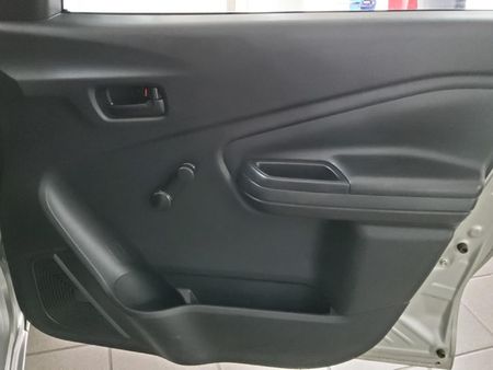 2025-Toyota-Vitz-10_16