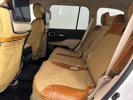 2023-Toyota-Land-Cruiser-300-V6-33-D-ZX_3