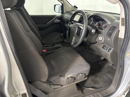 2008-Nissan-Navara-40-V6-Double-Cab_9