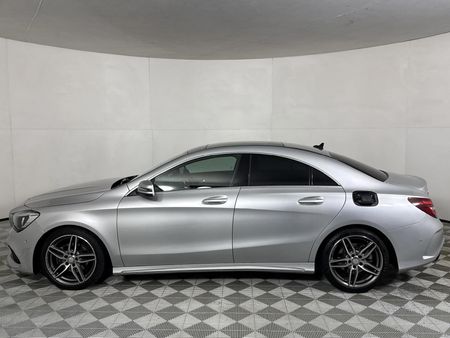 2017-Mercedes-Benz-CLA-200-AMG-Auto_16