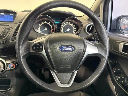 2016-Ford-Fiesta-10-EcoBoost-Trend-5-dr_12
