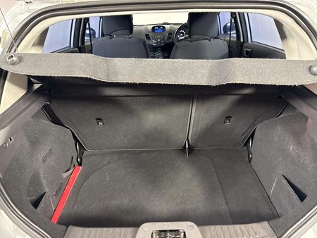 2016-Ford-Fiesta-10-EcoBoost-Trend-5-dr_14