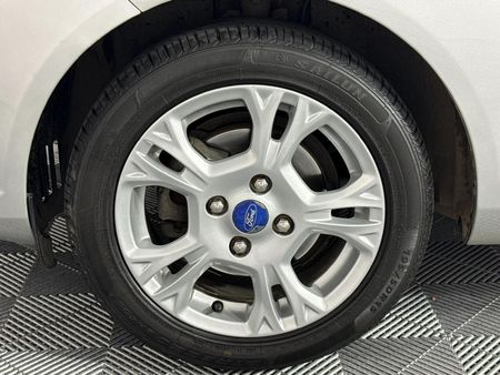 2016-Ford-Fiesta-10-EcoBoost-Trend-5-dr_4