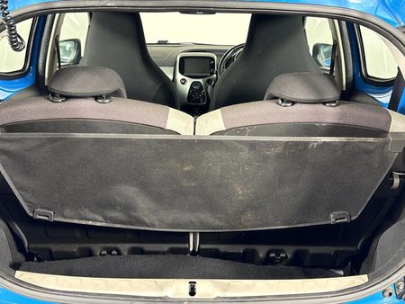 2017-Toyota-Aygo-10-5-dr_10