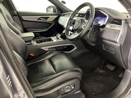 2021-Jaguar-F-Pace-20D-SE-R-Dynamic-D200_9