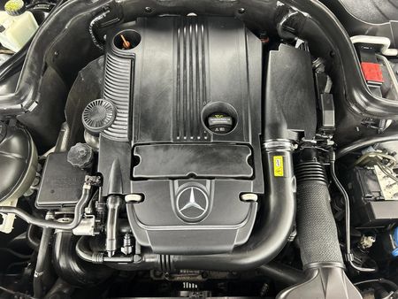 2012-Mercedes-Benz-C-Class-C-200-BE-Avantgarde-Auto_13