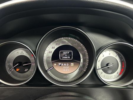 2012-Mercedes-Benz-C-Class-C-200-BE-Avantgarde-Auto_2
