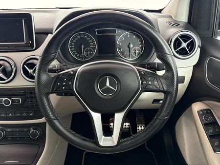 2013-Mercedes-Benz-B-Class-B-180-BE-Auto_12