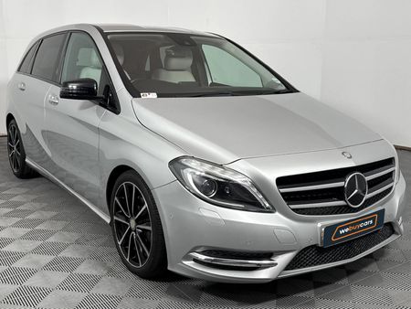 2013-Mercedes-Benz-B-Class-B-180-BE-Auto_17