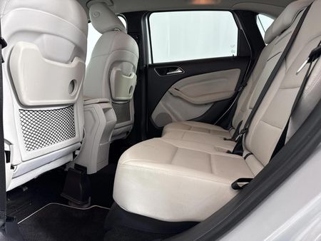 2013-Mercedes-Benz-B-Class-B-180-BE-Auto_3