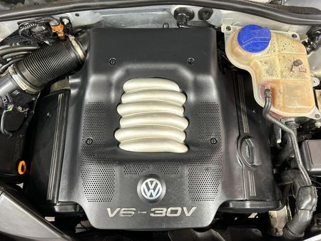 2000-Volkswagen-Passat-28-4Motion-Auto_13