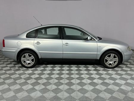 2000-Volkswagen-Passat-28-4Motion-Auto_17