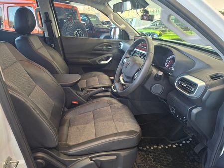 2026-Peugeot-Landtrek-19D-Allure-Double-Cab-Auto_14