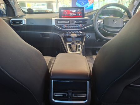 2026-Peugeot-Landtrek-19D-Allure-Double-Cab-Auto_16