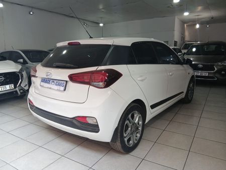 2018-Hyundai-i20-12-Motion_13