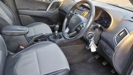 2017-Hyundai-Creta-16-Executive_14