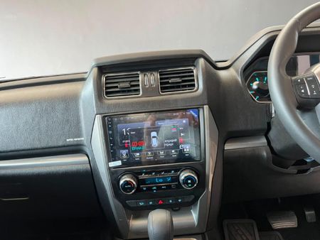 2025-Mahindra-Pik-Up-22-mHawk-S11-Dew-4x4-Auto-Double-Cab_10