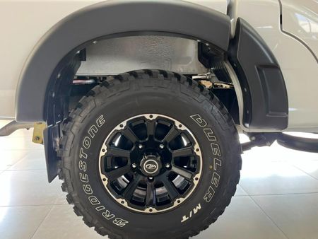 2025-Mahindra-Pik-Up-22-mHawk-S11-Dew-4x4-Auto-Double-Cab_22