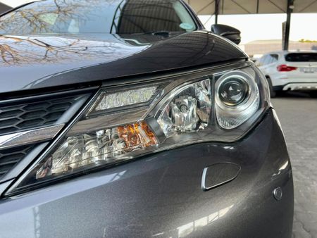 2013-Toyota-RAV4-25-VX-Auto_9