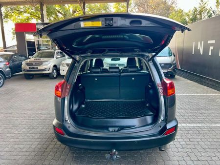 2013-Toyota-RAV4-25-VX-Auto_13