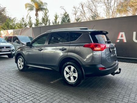 2013-Toyota-RAV4-25-VX-Auto_2
