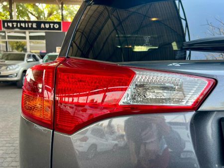 2013-Toyota-RAV4-25-VX-Auto_3